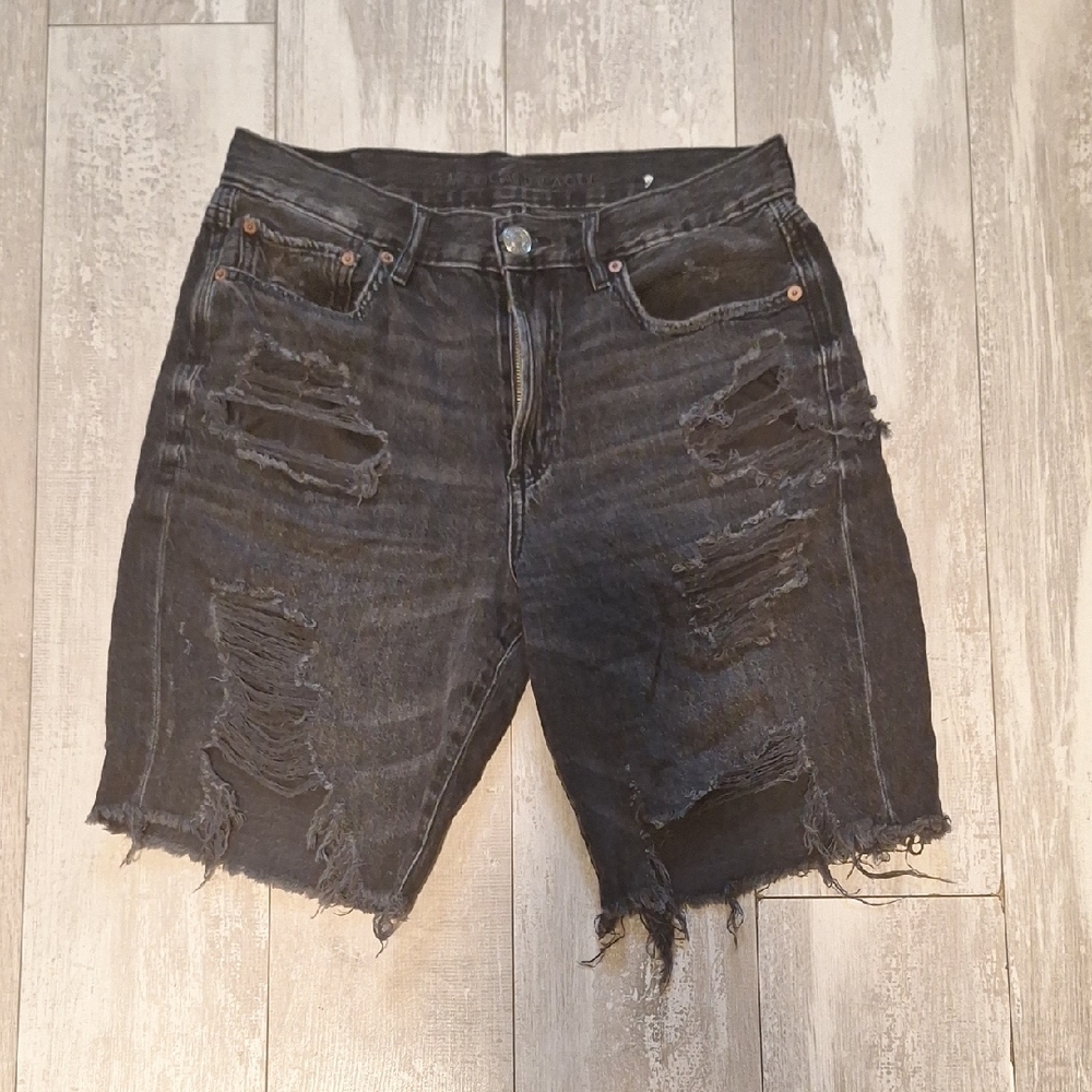 Amenrican Eagle Distressed Black 90s Boyfriend Shorts Size 6